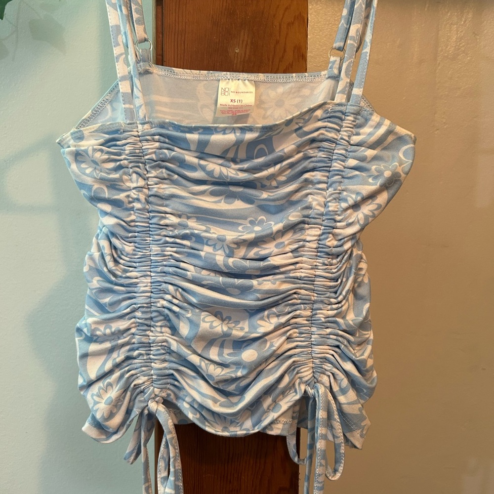 Women/junior crop top Bundle - Picture 14 of 16